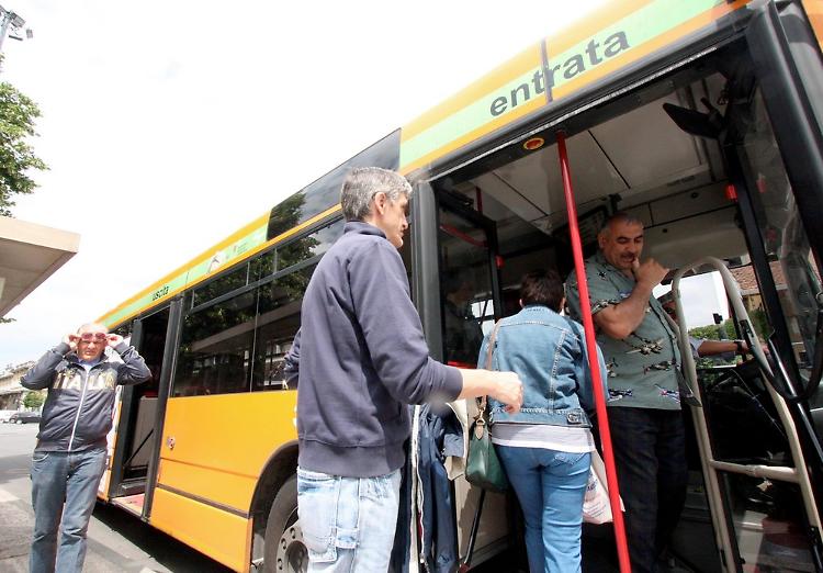Una fermata del bus a Cremona
