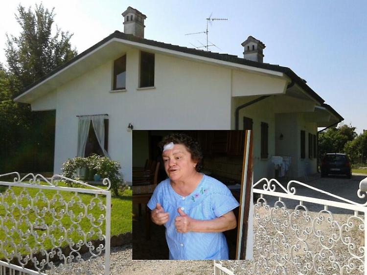 Fausta Ziani e la sua abitazione (foto Osti)