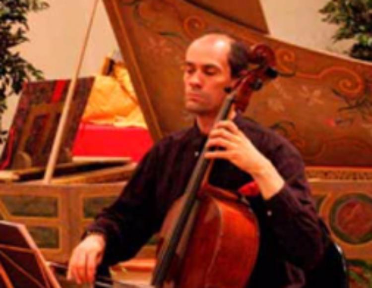 Applausi scroscianti per il violoncellista cremonese Fausto Solci