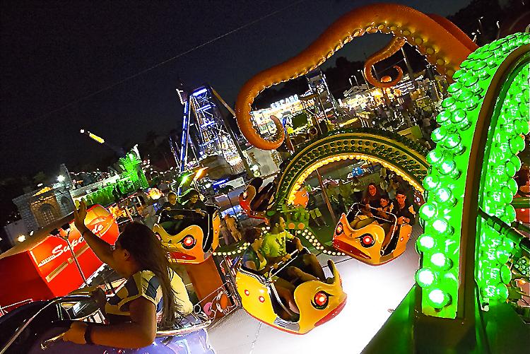 Agli arresti domiciliari, evade per andare al luna park: beccato