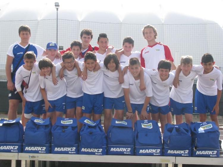 Una squadra giovanile della Madignanese