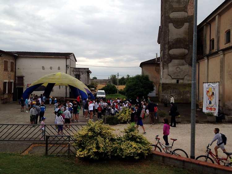 'Oratorio discarica'. Sindaco e don insorgono