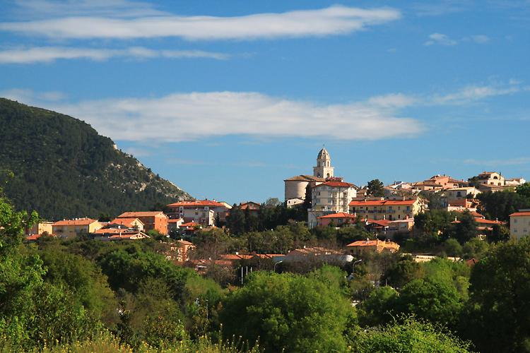 Quei sentieri del Conero tra corbezzoli e essenze mediterranee