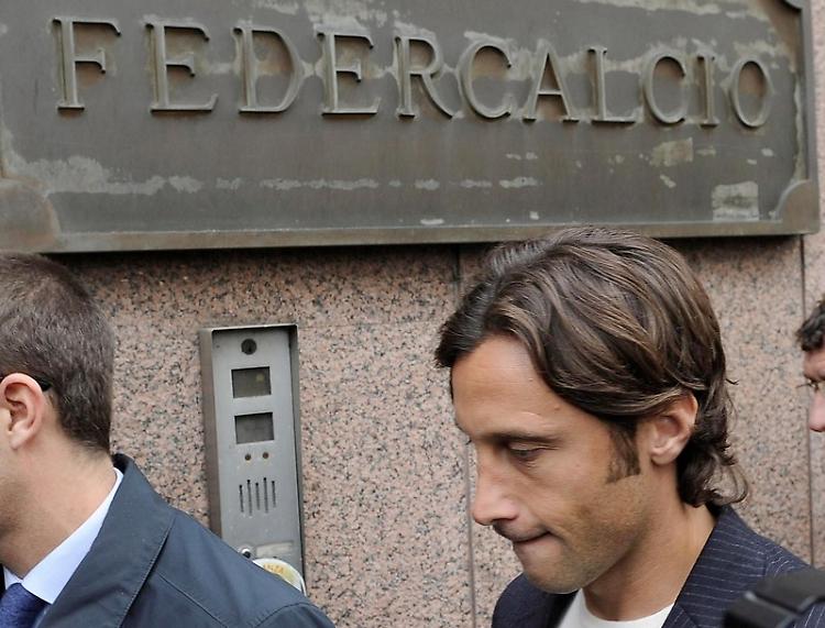 Partite truccate, deferite Lazio, Lecce, Genoa e 8 calciatori