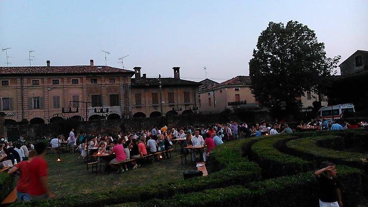 Don Alfredo Valsecchi, saluto in festa
