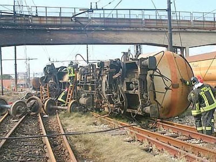 Strage Viareggio: disperazione dei famigliari al verdetto