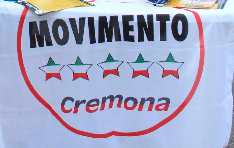 "C'è chi muore di fame, ma ai dirigenti lauti premi..."