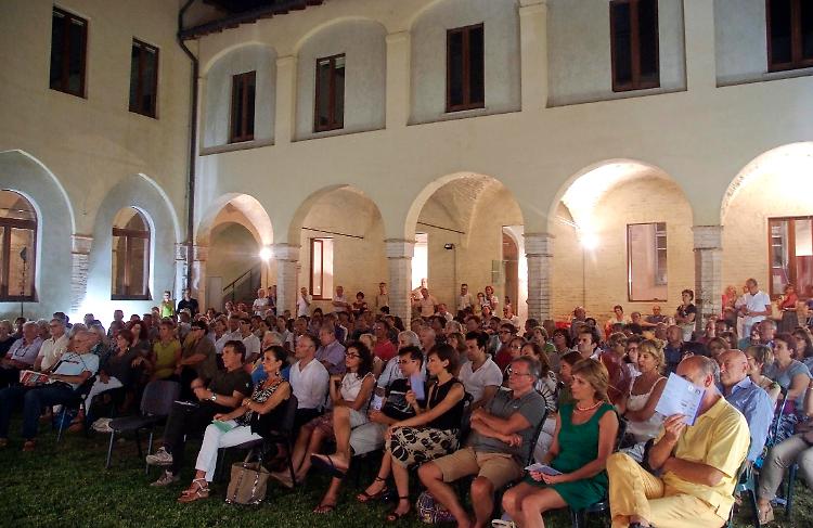 Il pubblico che ha assistito all'incontro