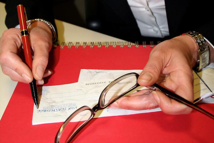 Provincia, maxipremio al dg: 22.500 euro