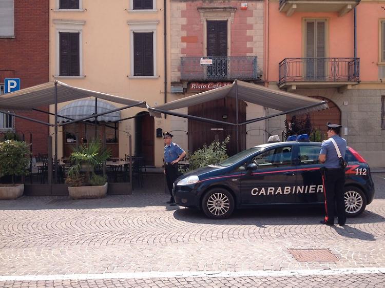 Persone con problemi psichici circuite per ottenere permessi di soggiorno