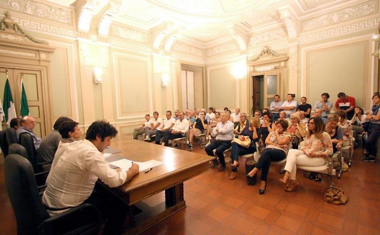 Corso Garibaldi pedonale, fronte comune dei commercianti