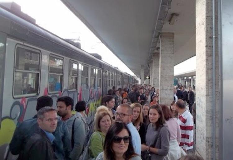 Treni, bonus sugli abbonamenti di marzo per 13 direttrici