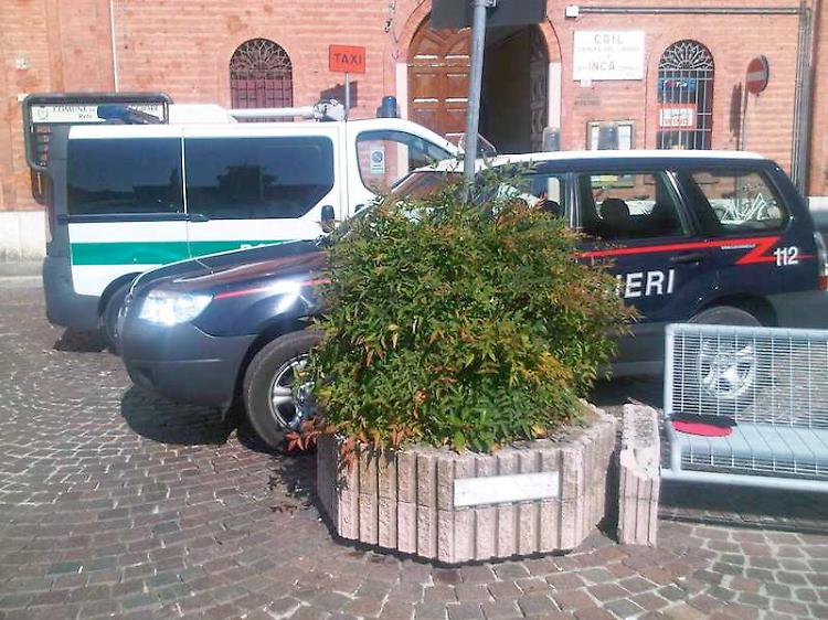 Super controlli di carabinieri e polizia locale