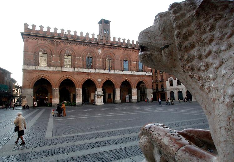 La giunta a caccia della popolarit&agrave;, lotta a zanzare e piccioni