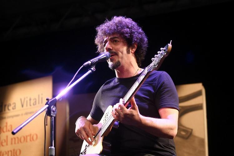 Live di Max Gazzè, gli interventi sulla circolazione stradale