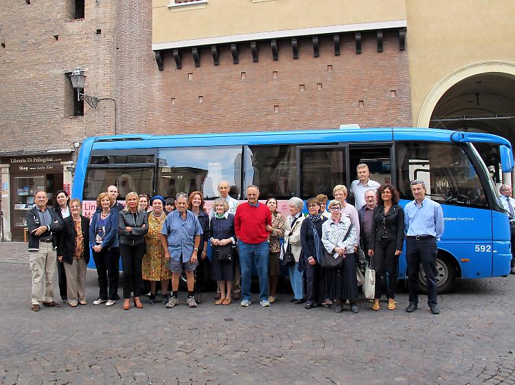 Guida presentata sul bus, grande successo