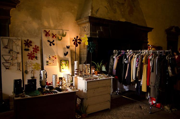 “Mercanti in viaggio”, Vintage nel castello delle rose il 5 e 6 ottobre a Rovato (BS)
