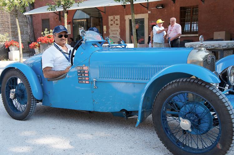 200 Miglia, carosello rombante
