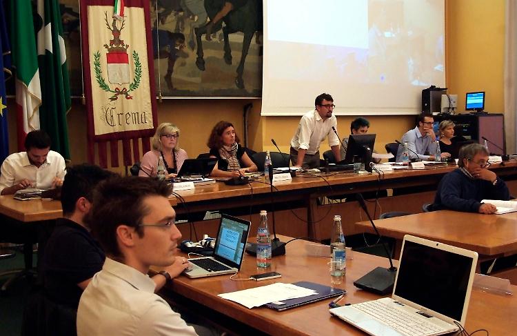 Una seduta del consiglio comunale