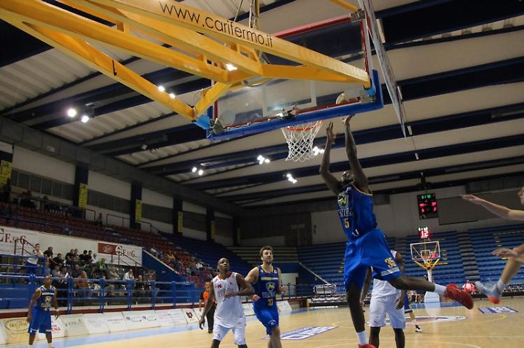 Vanoli sconfitta sulla sirena: 90-88 con Pesaro