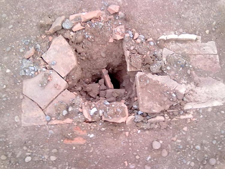 Distrutte le tombe medievali