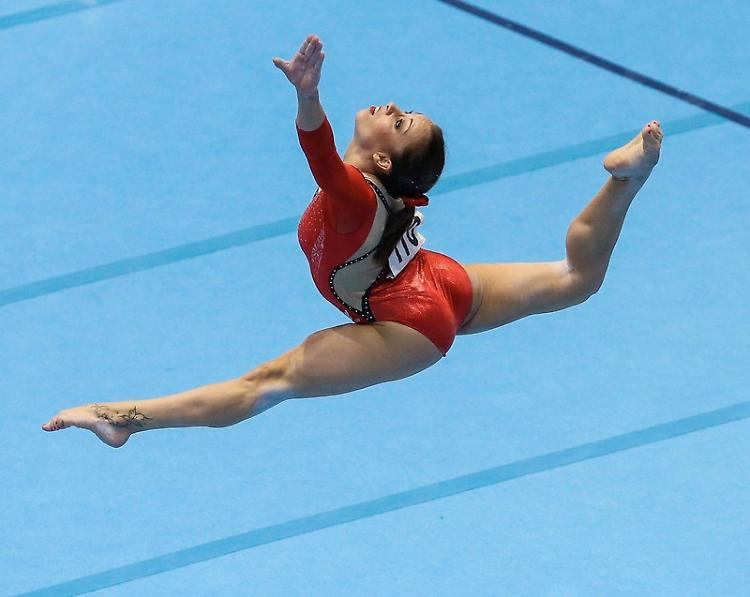 Ferrari giù dal podio nella finale del corpo libero