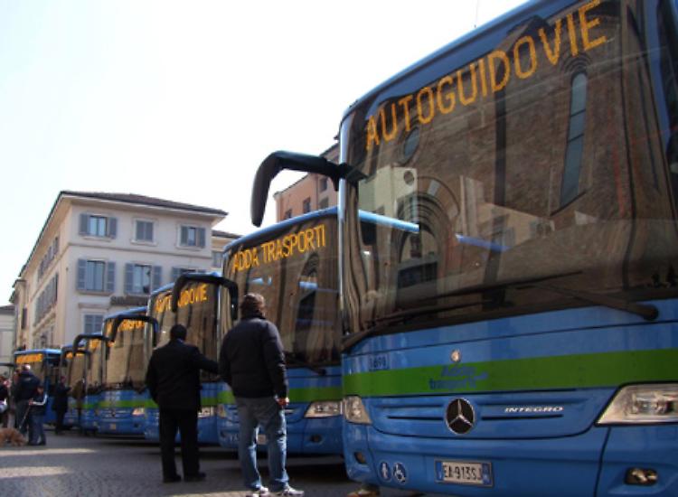 Tagli alle corse durante le festività, critici gli utenti
