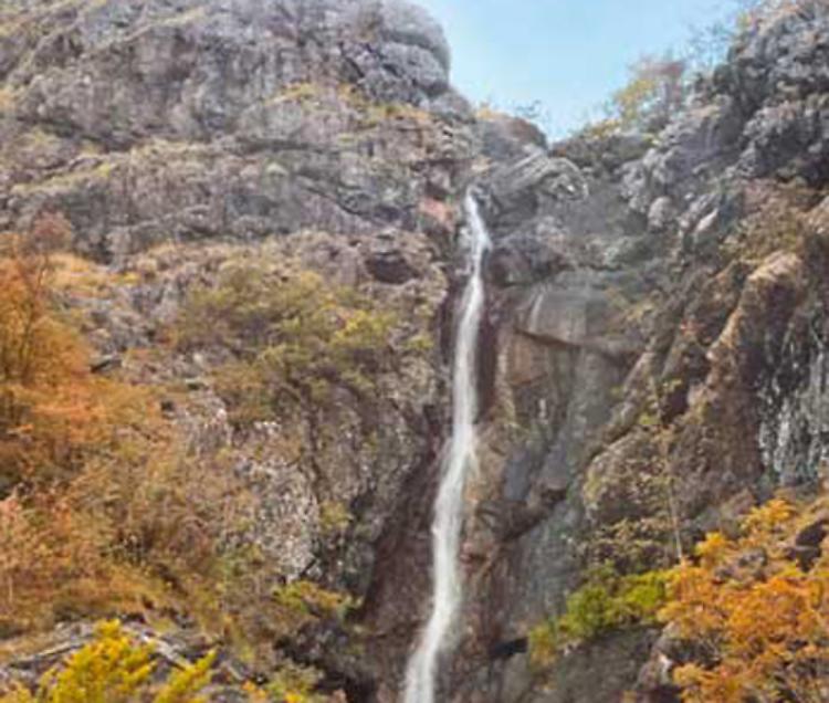 Cascate , mulini e vette maestose nel weekend 