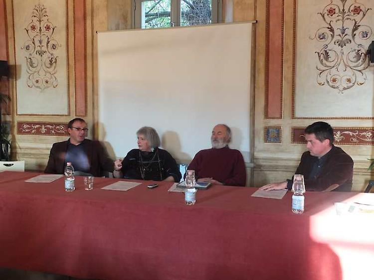 'Astrolabio', tra parola poetica e incanto della pittura