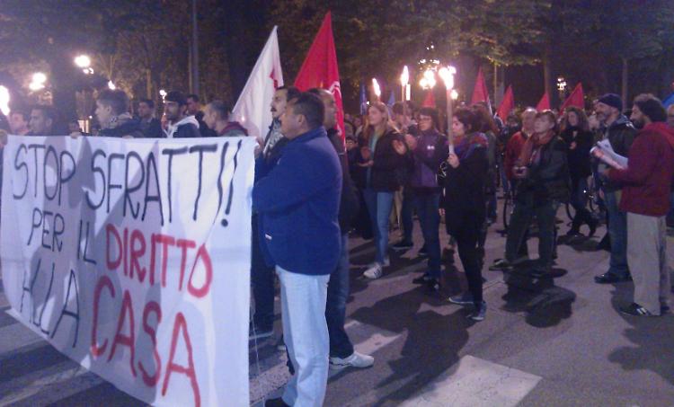 "Cento, mille occupazioni
contro la città dei padroni"