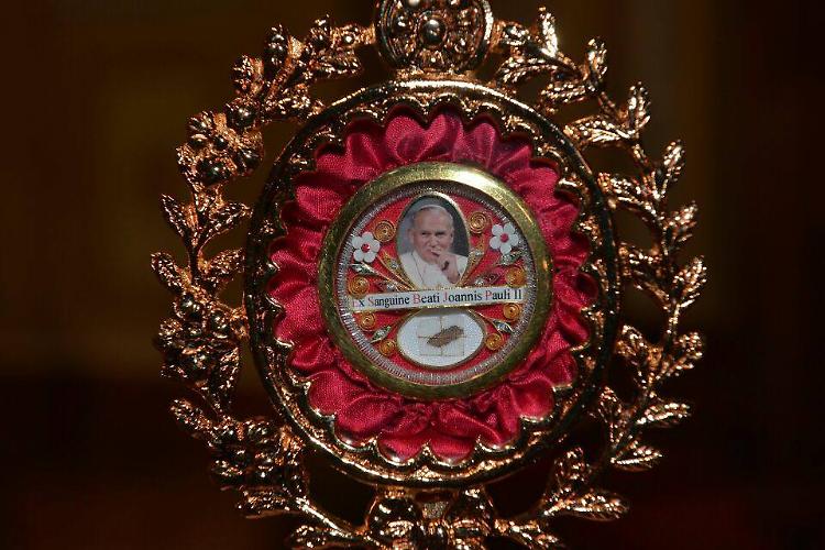Giunta nel casalasco la reliquia di Giovanni Paolo II