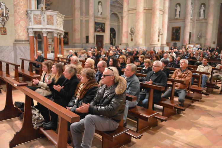 La città saluta Vito, barista di tutti