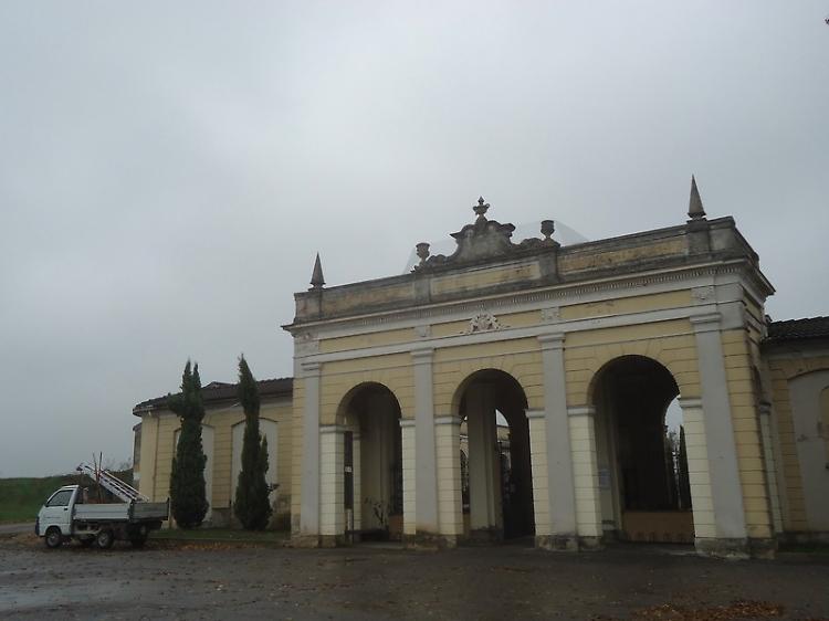 Furto in due puntate, cimitero ripulito dal rame
