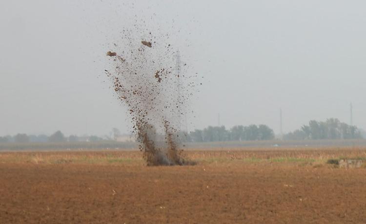 Ordigno inesploso, artificieri in azione