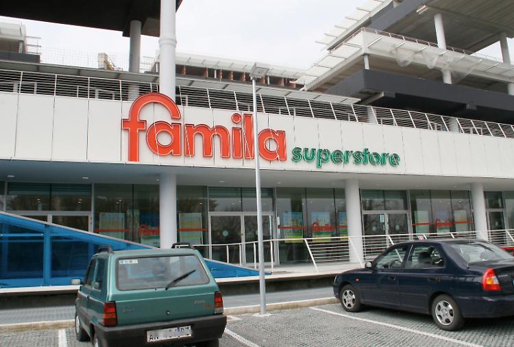 Rubati profumi e cosmetici per 480 euro