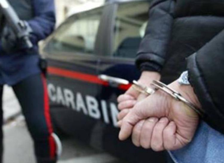 Ricatto on line: arrestato 43enne italiano