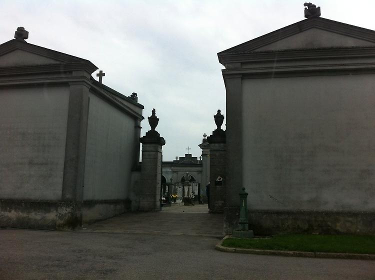 Sfuma il 13esimo colpo al cimitero