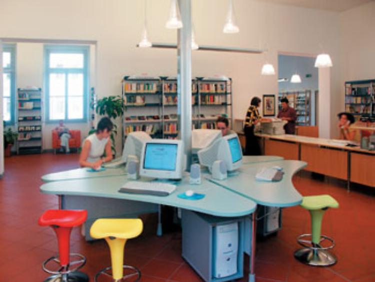 "Nessuna incompatibilità, Bettoni può essere direttore del Sistema Bibliotecario Ovest Mantovano"