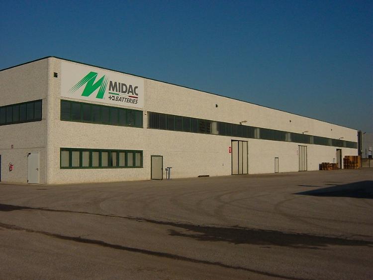 Midac, maxi razzia di piombo: colpo da oltre 200mila euro