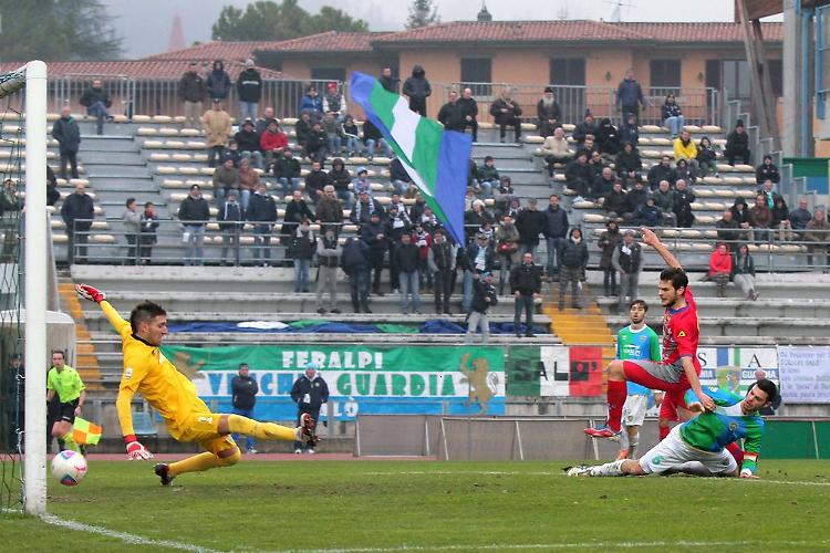 Cremonese, doppietta di Brighenti e altri tre punti d'oro