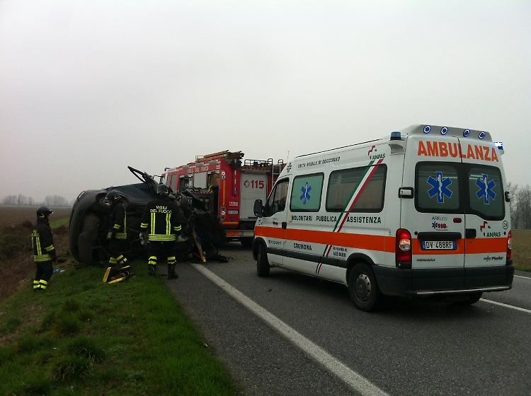 Schianto e ribaltamento, la 63enne è fuori pericolo
