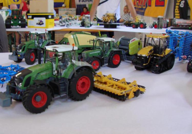 Modellismo agricolo in mostra a Chieve Domenica 26