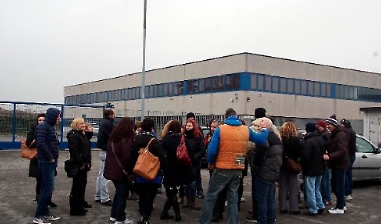 I dipendenti della Taba durante lo sciopero dei giorni scorsi