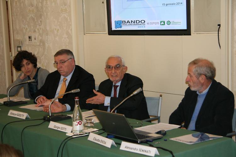 Volontariato, 2 milioni e 300mila euro per le associazioni lombarde