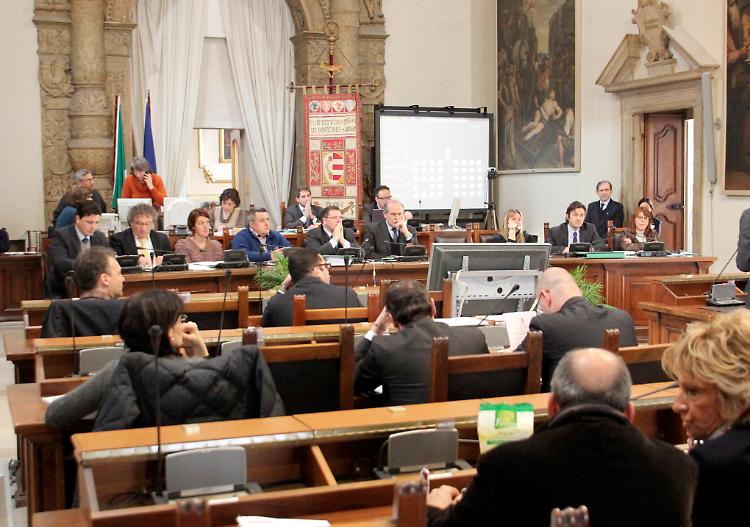 Lettera del centrodestra:
"Oreste, ricandidati!"