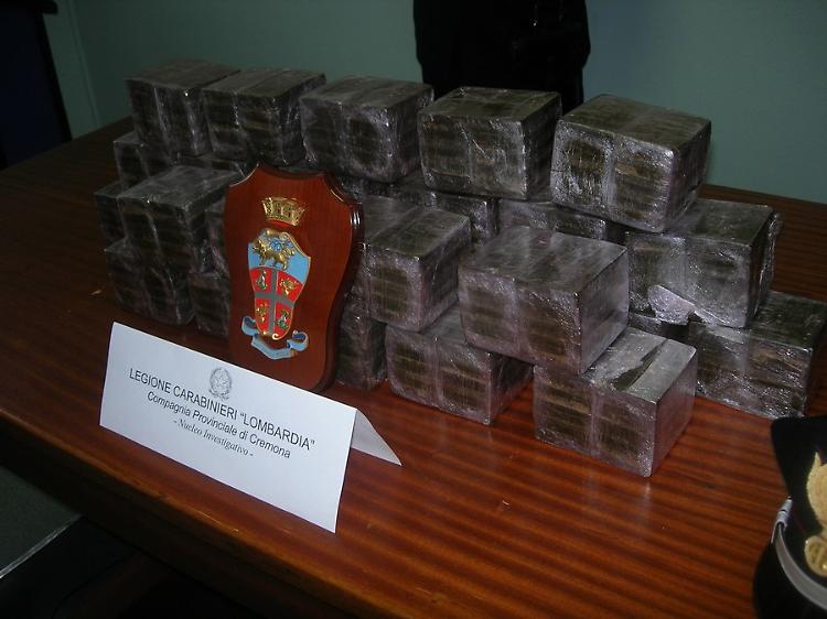 Droga, marocchino arrestato con 27 chili di hashish