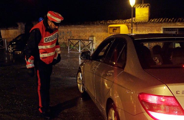 I carabinieri durante i controlli in città