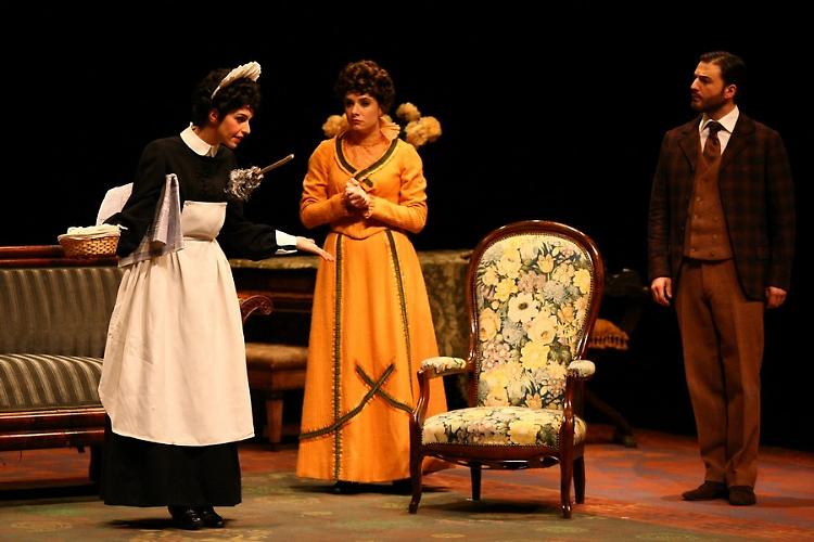 Gli studenti alle prese con 'La cantatrice calva'