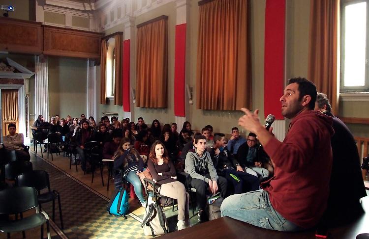 I baby scrittori del Fatf
premiati da Cavina a teatro