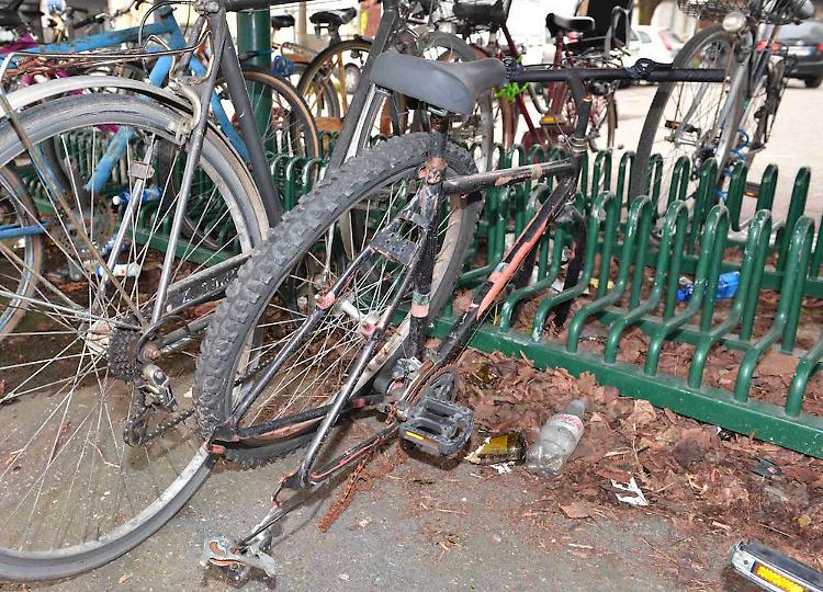 'Strage' di bici in stazione